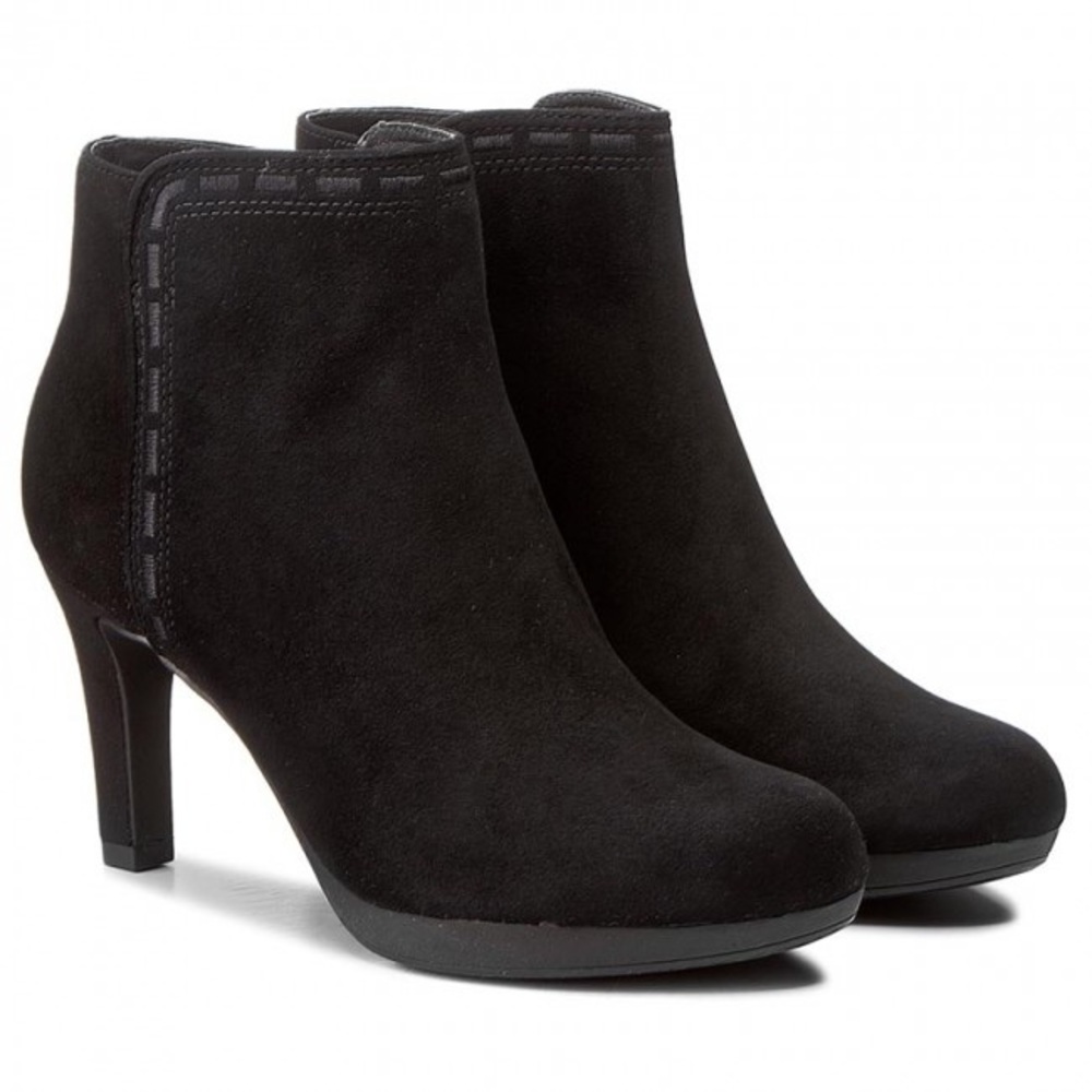 Clarks suede booties